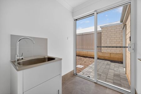 4 Bedroom Family Home - Photo 2