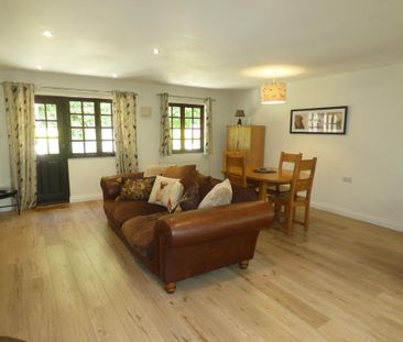 2 bedroom semi-detached bungalow to rent - Photo 4