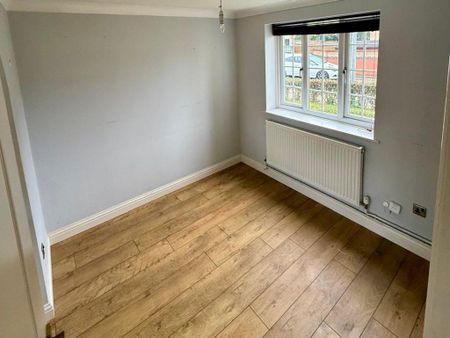 3 bedroom detached house to rent - Photo 4