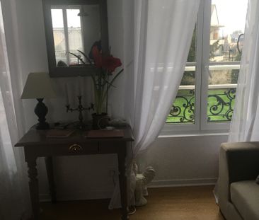 Appartement de type F2, centre ville de Chambly, comprenant - Photo 1