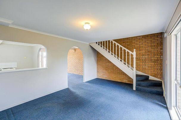 Spacious Townhouse In A Quiet Complex - Photo 1