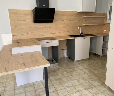 Location Appartement 2 pièces 55m² JOYEUSE 07260 - Photo 2