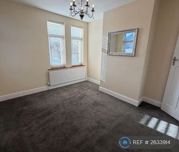 2 bedroom maisonette to rent - Photo 2