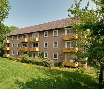 Großzügige 2-Zimmer-Wohnung mit neuem Tageslichtbad und Balkon - Photo 1