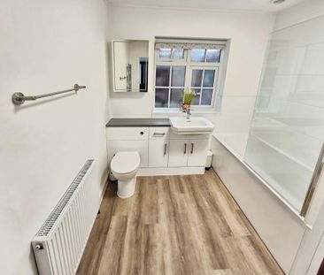 3 bedroom detached bungalow to rent - Photo 6