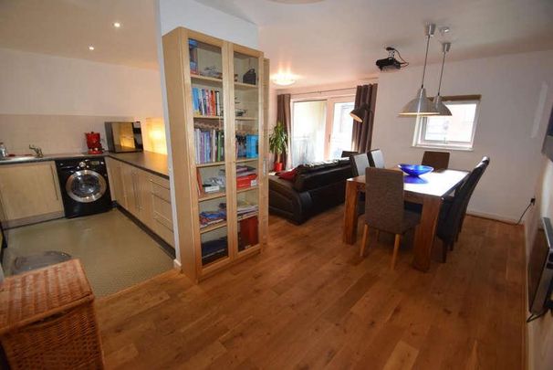 Stretford Road, Hulme, Manchester, M15 - Photo 1