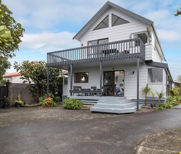 Spacious Two-Level Home - Room for the Whole Family - Photo 5