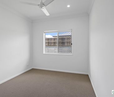New Modern Four Bedroom Home - Huge Yard! - Photo 2