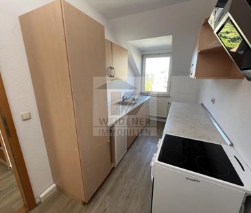 3-Zimmer-Dachgeschosswohnung mit Einbauküche und Boden – nahe der I... - Photo 4