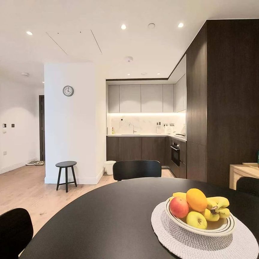 Room in a Shared Flat, Gasholder Place, SE11 - Photo 1