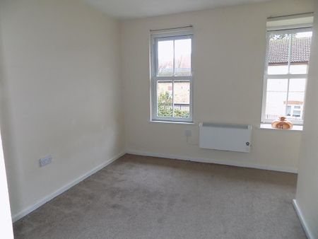 2 bedroom end of terrace house to rent - Photo 3