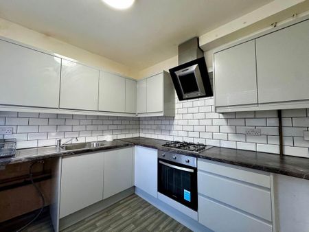 2 bedroom terraced house to rent - Photo 5