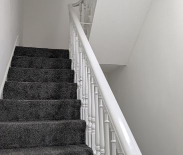 **Apply on line** 2 bedroom first floor flat with Adapted Walk In S... - Photo 4