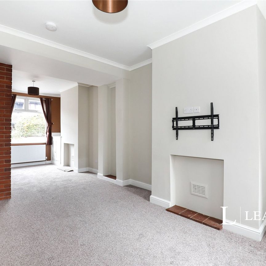 3 bedroom house to rent Flag Lane, CW1 - Photo 1