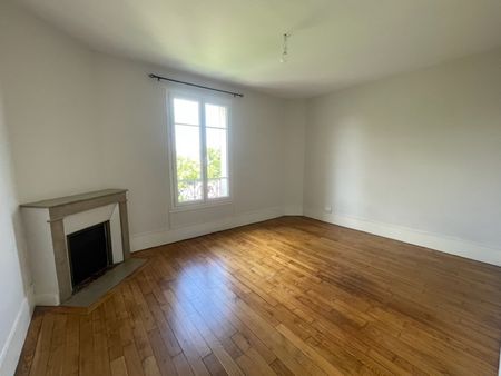Location Appartement 5 pièces 144m² MELUN 77000 - Photo 4