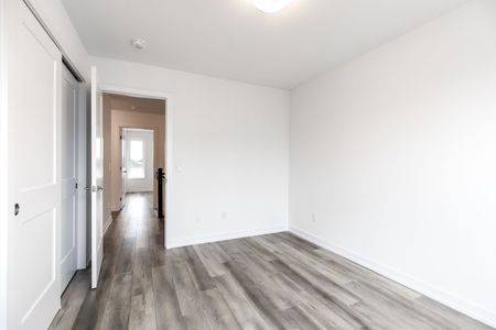 For Lease - 70 Kenesky Drive Unit# 4, Hamilton, Ontario - Photo 4