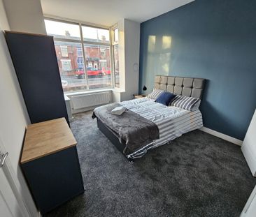 Tonge Moor Road, Bolton - Photo 2