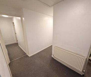 5 bedroom flat to rent - Photo 4