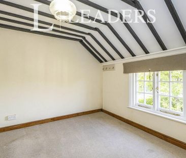 3 bedroom detached house to rent - Photo 2