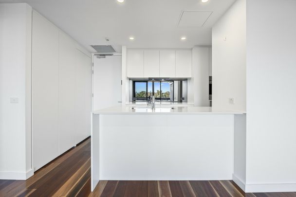 Do not miss this gem! 2 bed 2 bath & 2 car spaces - Photo 1