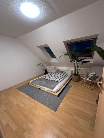 Lichtdurchflutete 3-Zimmer DG-Wohnung in Bochum Mitte - Photo 5