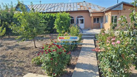 Casa, curte proprie, garaj I Balaceanca - Photo 5