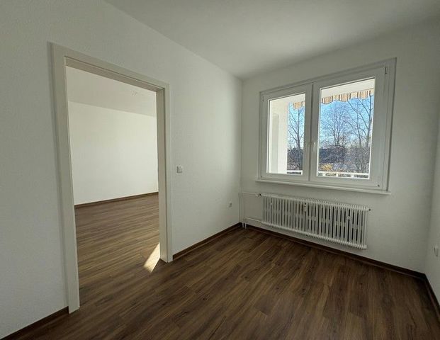 Wohlfühlen leicht gemacht – renovierte Wohnung mit Bad & Balkon - Photo 1