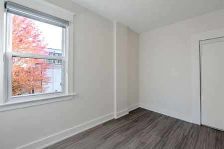 For Lease - 165 Wineva Avenue, Toronto, Ontario - Photo 2