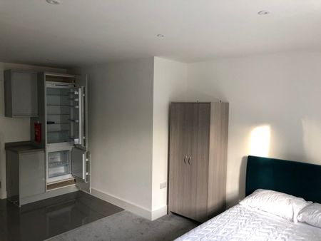 1 Bed Flat, Queens Terrace, SO14 - Photo 3