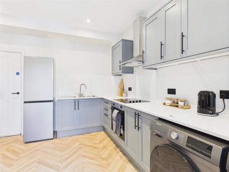 1 bedroom house of multiple occupation to rent - Photo 2