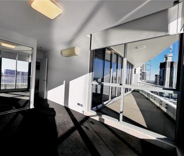 2 bed 2 bath*2302 - Photo 2