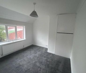 2 bedroom semi-detached house to rent - Photo 3