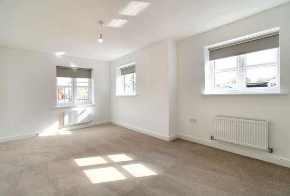 Wilson Drive, Preston, PR4 - Photo 1