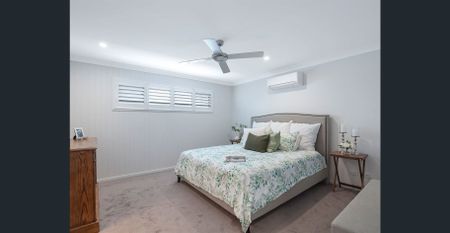 Hamptons-Inspired Elegance in a Peaceful Carina Pocket - Photo 2