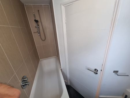 Greenhill Road, Harlesden, NW10 8UD, London - Photo 3