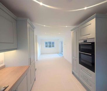 Main Street, Claypole, NG23 - Photo 4