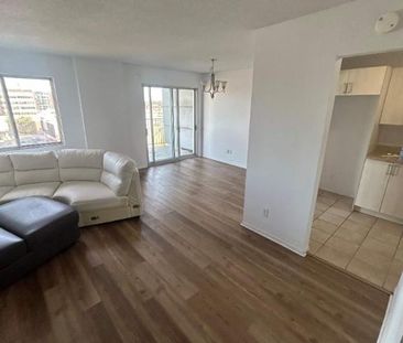1 CH - 1 SDB - Côte Saint-Luc - $1,595 /mo - Photo 2