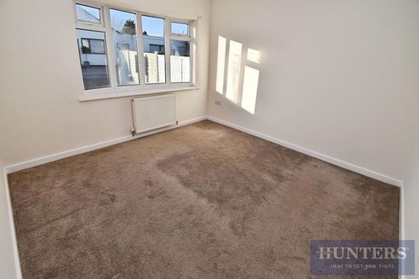 2 bedroom Bungalow To Let Total Size: 636 SQ FT - Photo 1