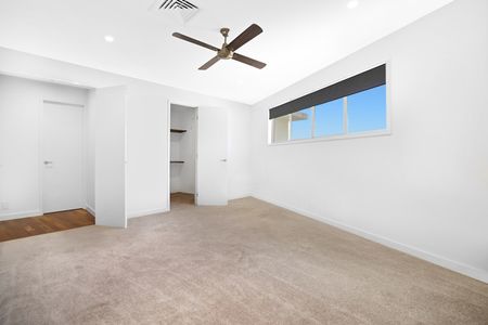 2208 Taromeo Court, Hope Island QLD 4212 - House For Rent | Domain - Photo 5