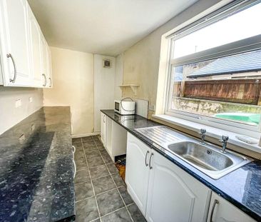 2 bed terraced house to rent in DH7 - Photo 1