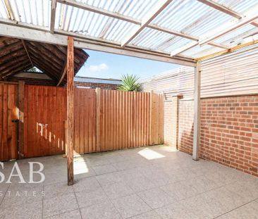 3 bedroom terraced house to rent - Photo 4