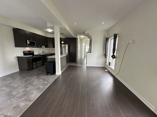 For Lease - 40 Kingsborough Dr Drive, Hamilton, Ontario - Photo 1