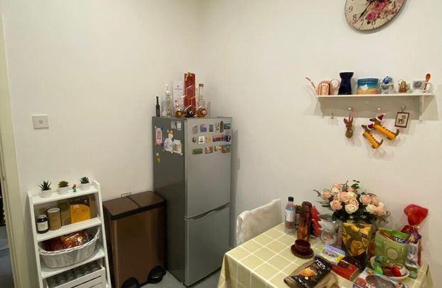 Stoke Newington High Street - Photo 1