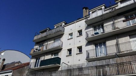 Location Appartement 2 pièces 48m² TOURS 37000 - Photo 5