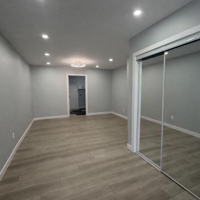 Très grand 3 1/2 complètement NEUF sur 2 étages - Vanier - Photo 1
