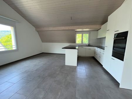 Grosszügige 3,5-Zimmer-Dachwohnung mit Balkon an erhöhter Lage - Foto 3