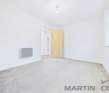 2 bedroom flat to rent - Photo 3