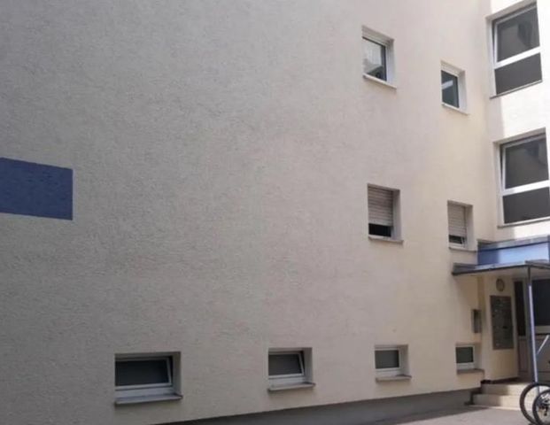 Sonnige 2-Zimmer-Wohnung mit Balkon & moderner offener Wohnküc - Photo 1