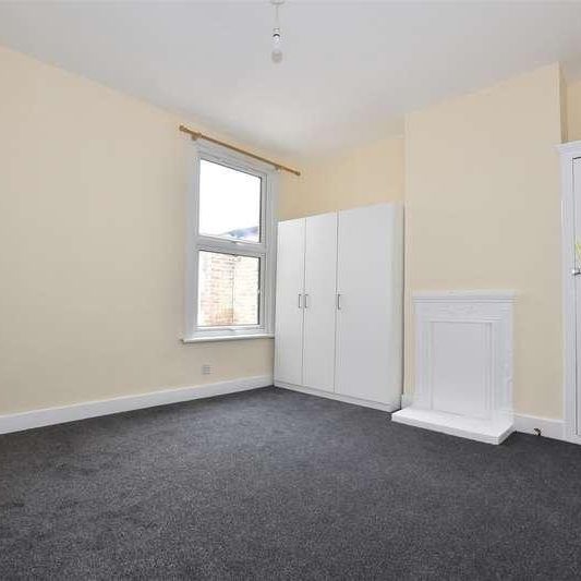 Goldsmith Road, Leyton, E10 - Photo 1