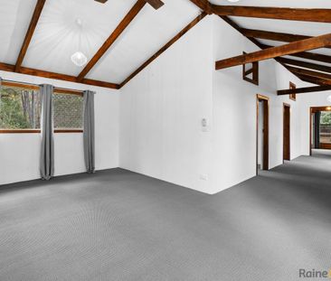 Spacious Rural Retreat with Stunning Views - Photo 3